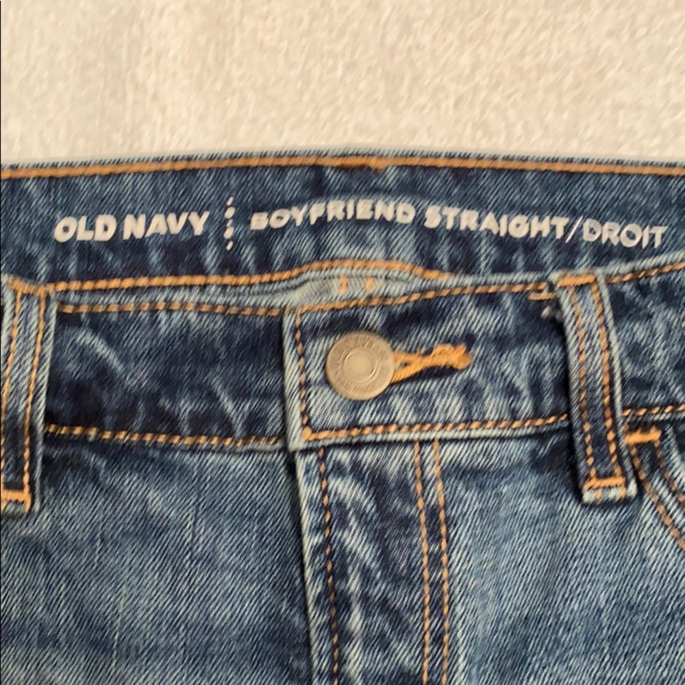 Old Navy embroidered jeans boyfriend strait 2 reg - Picture 2 of 8